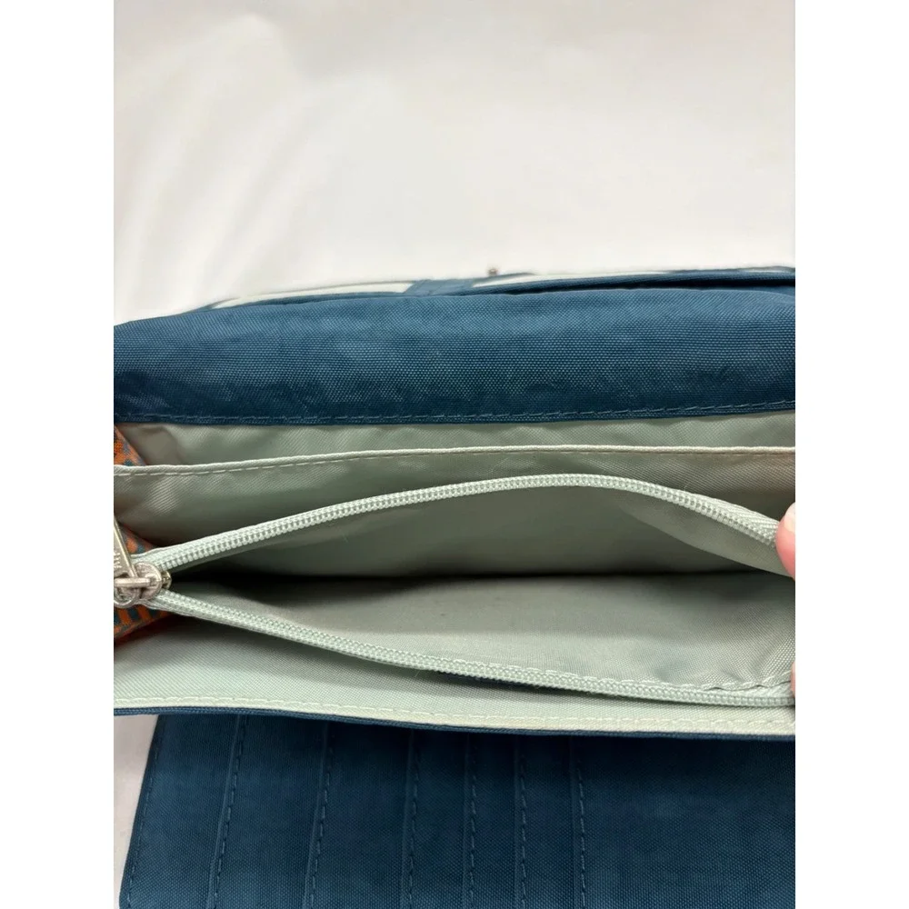 Kipling Brownie Organizer Wallet Trifold 7.5